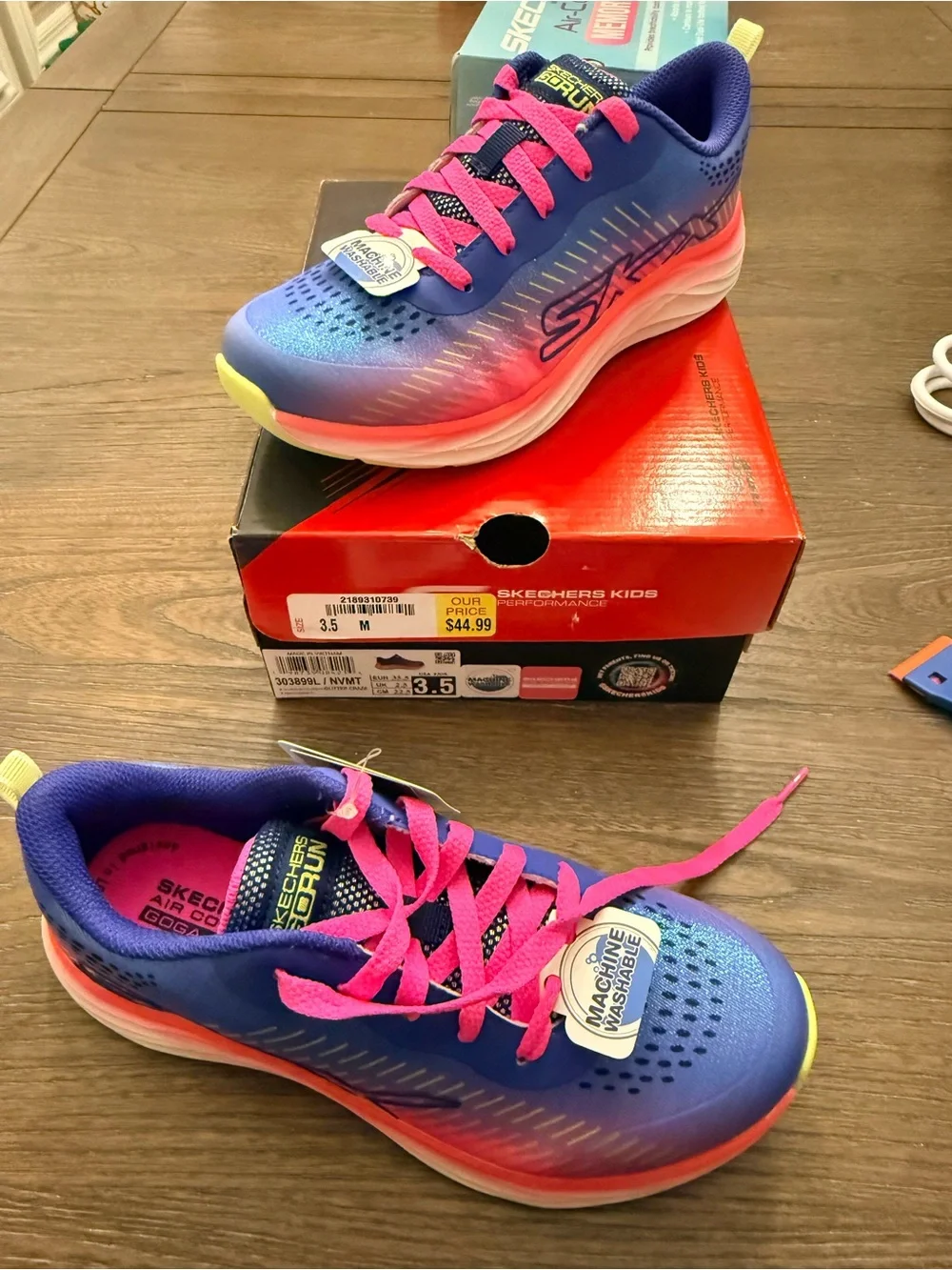 Skechers Girls Size 3.5 NIB Purple & Pink Shimmer Gradient Athletic Sneakers